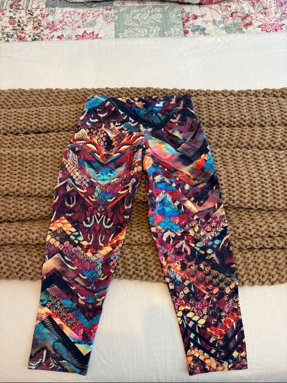 Women’s Multicolor Chevron & Abstract Print Leggings